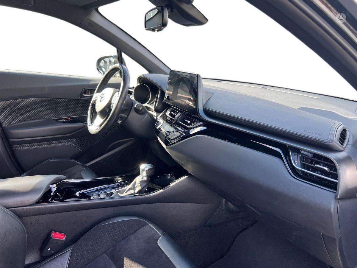 Toyota C-HR - 6