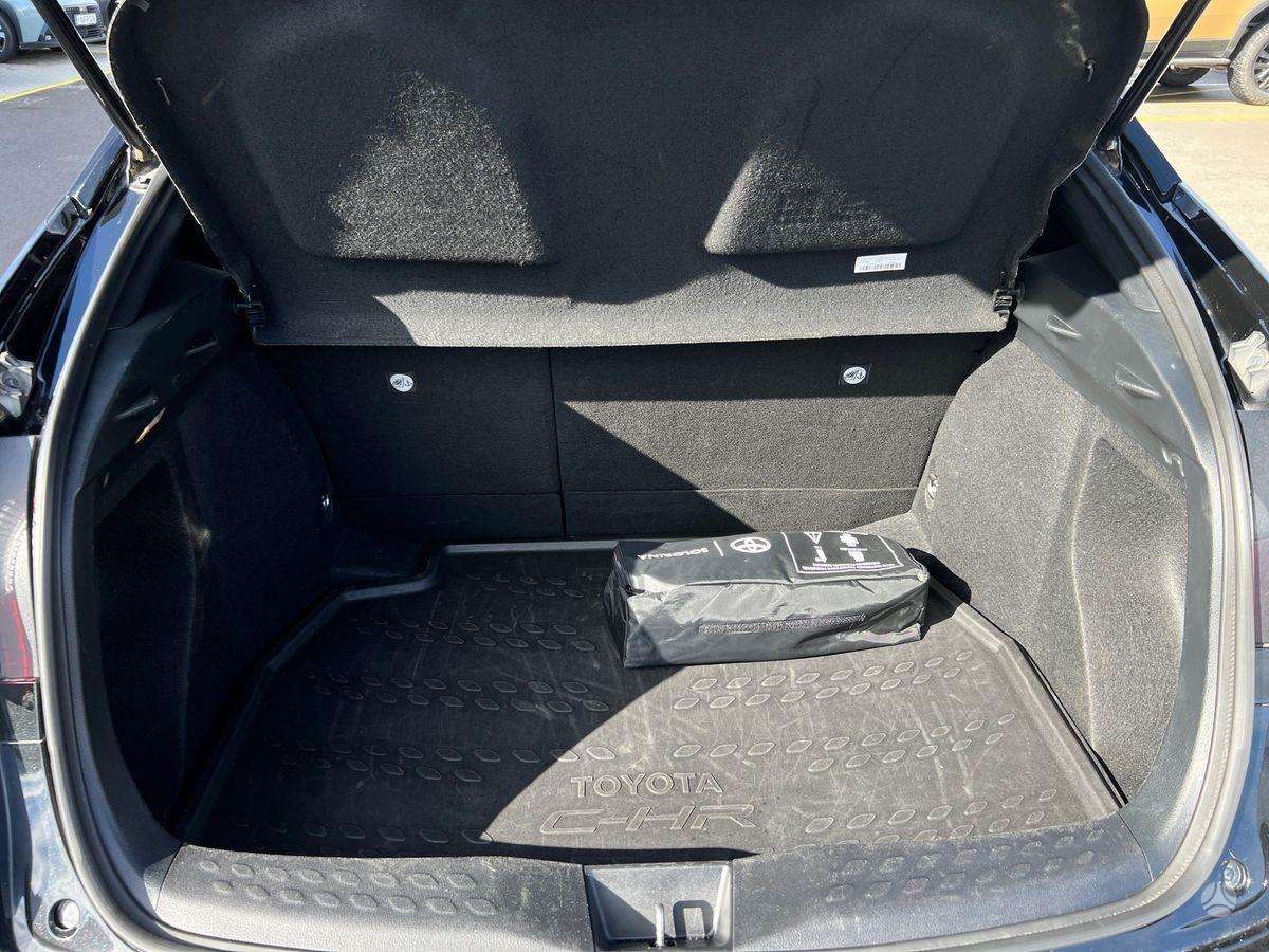 Toyota C-HR - 10