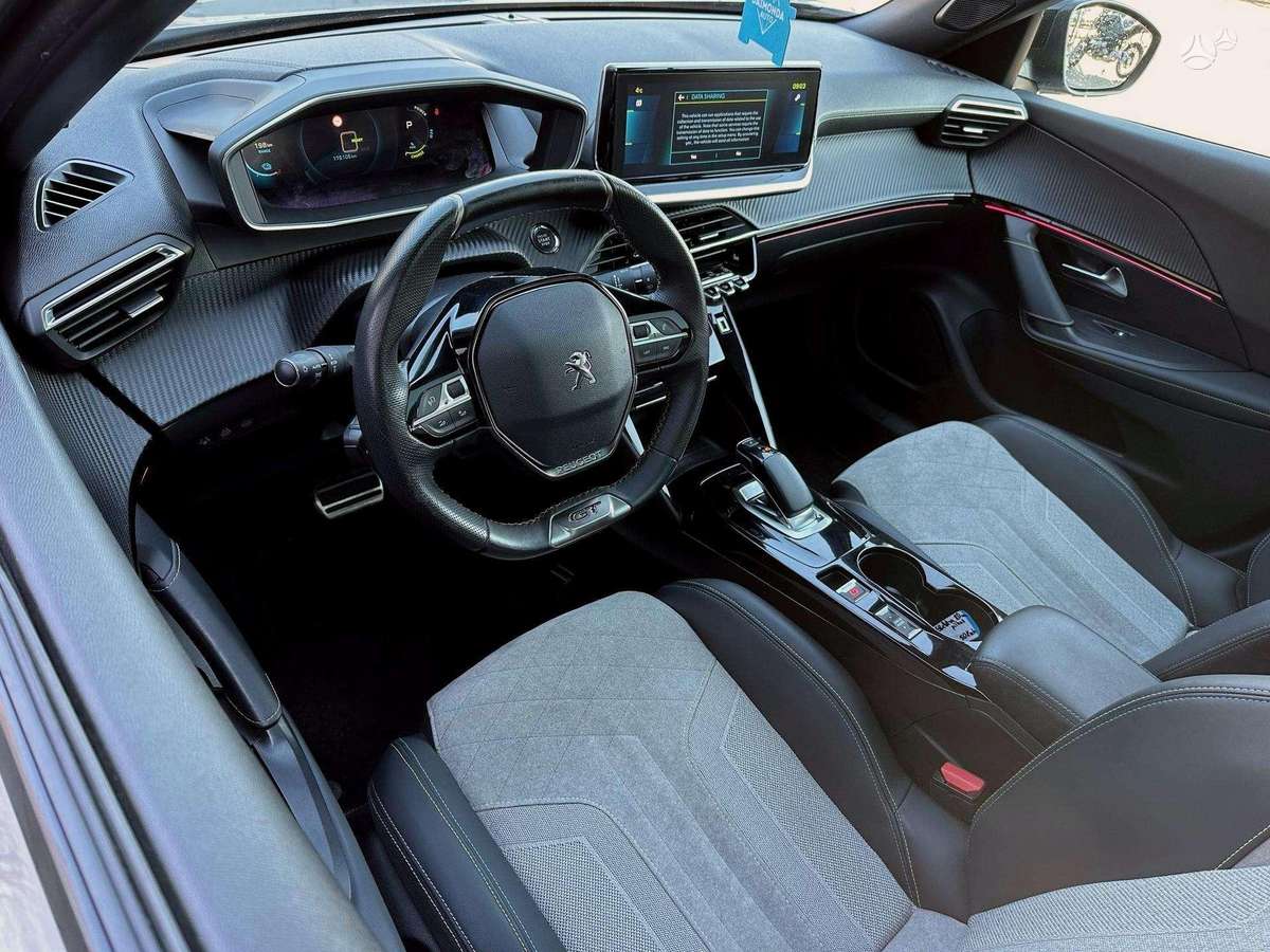 Peugeot 2008 - 6