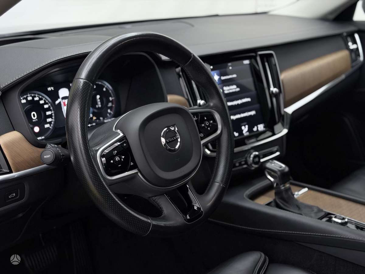 Volvo V90 - 9