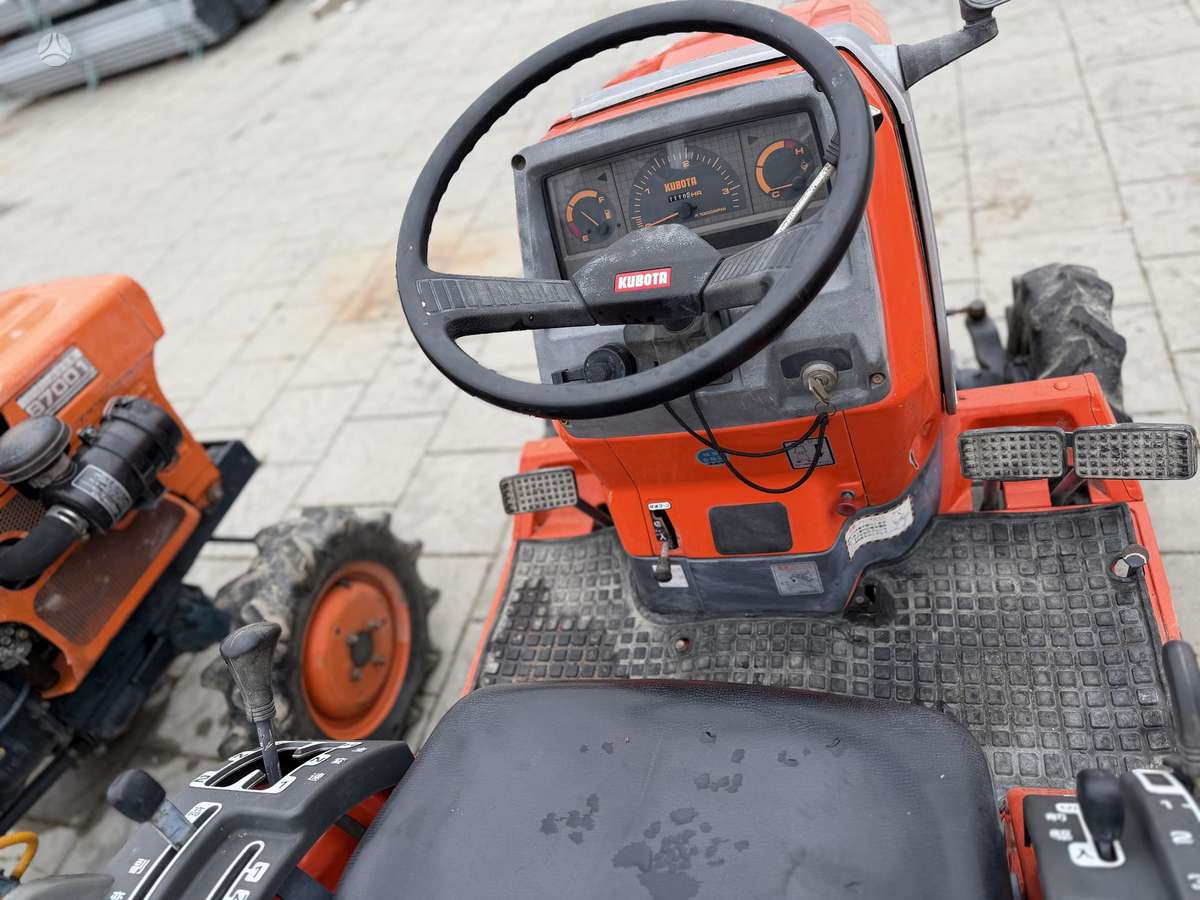 Kubota A-15, tractors