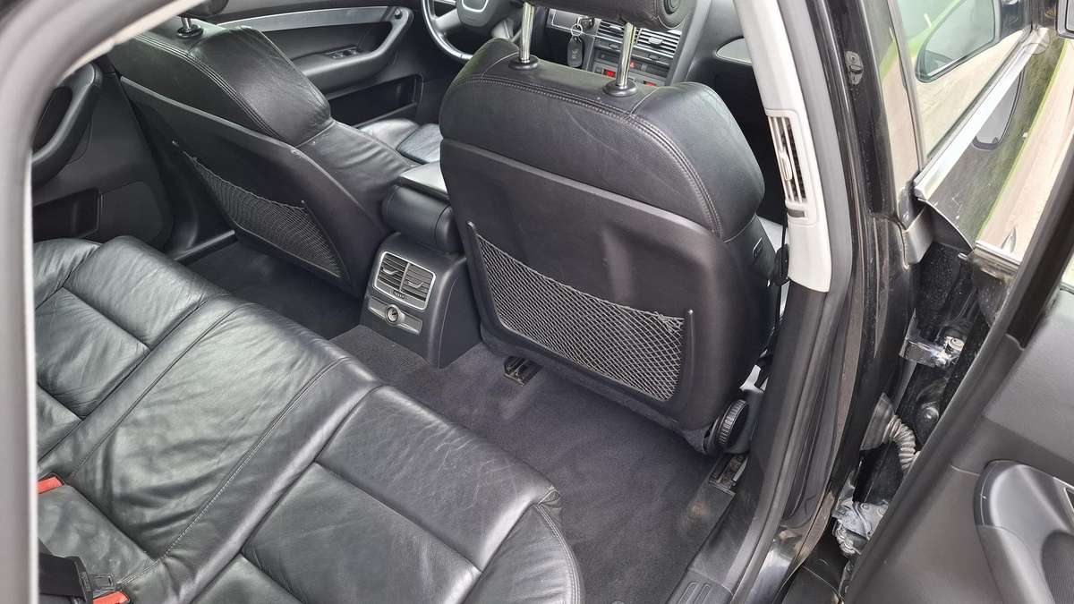 Audi A6, 2.0 l., Седан