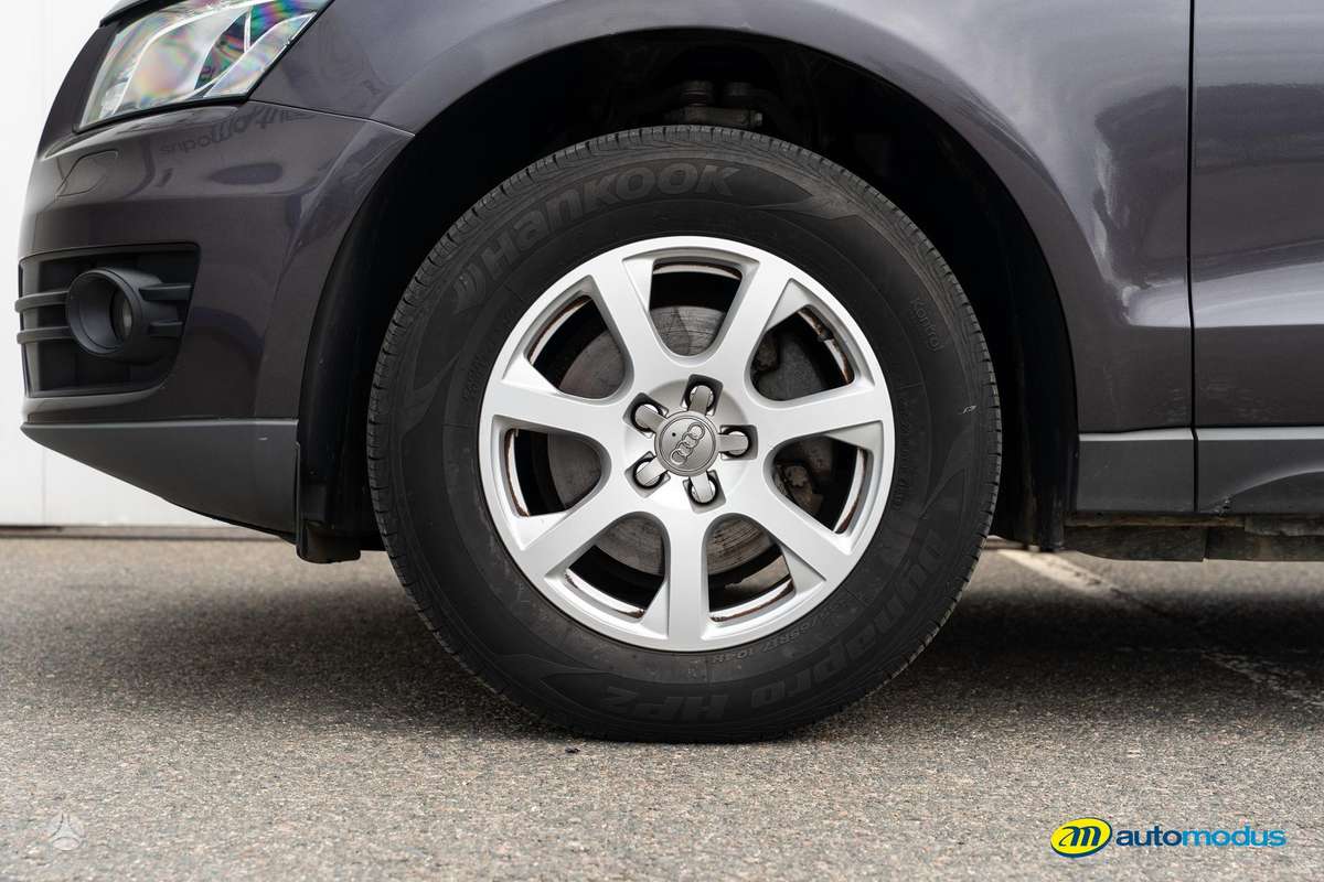 Audi Q5, 2.0 l., off-road / crossover