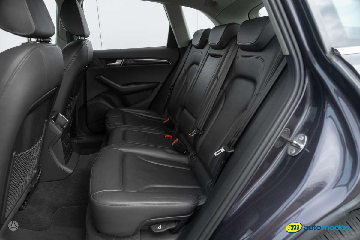 Audi Q5, 2.0 l., off-road / crossover
