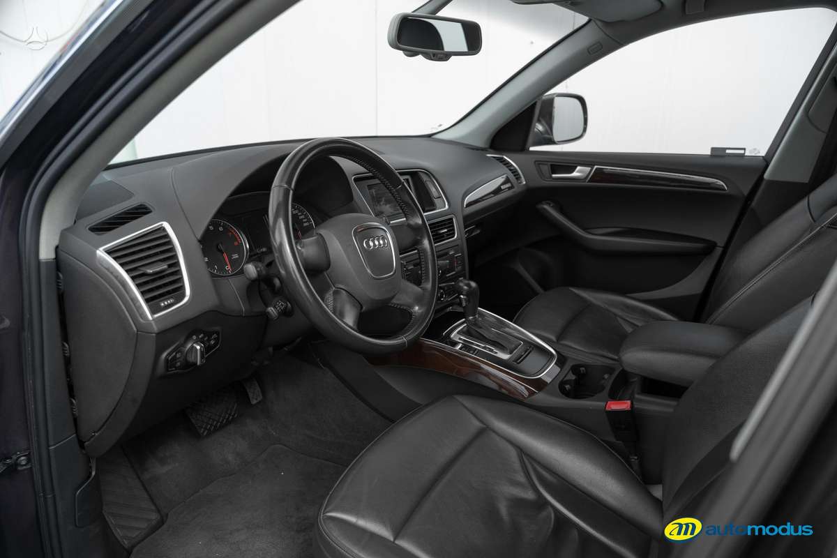 Audi Q5, 2.0 l., Внедорожник / Кроссовер