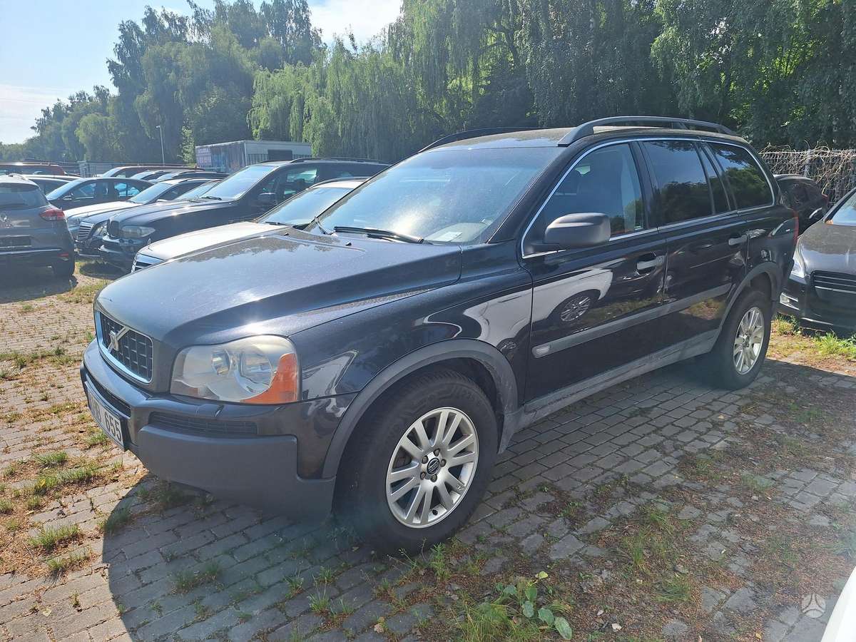 Volvo XC90 - 1