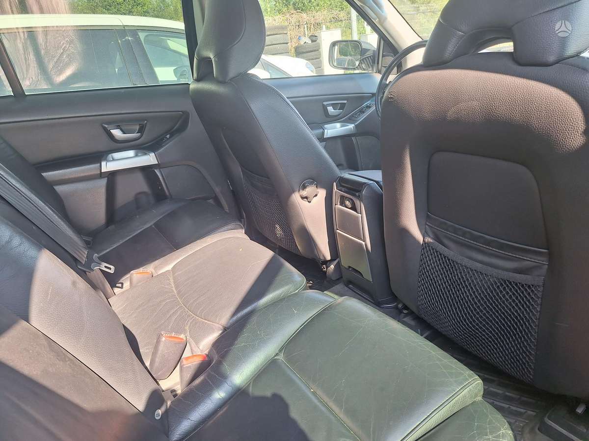 Volvo XC90 - 10