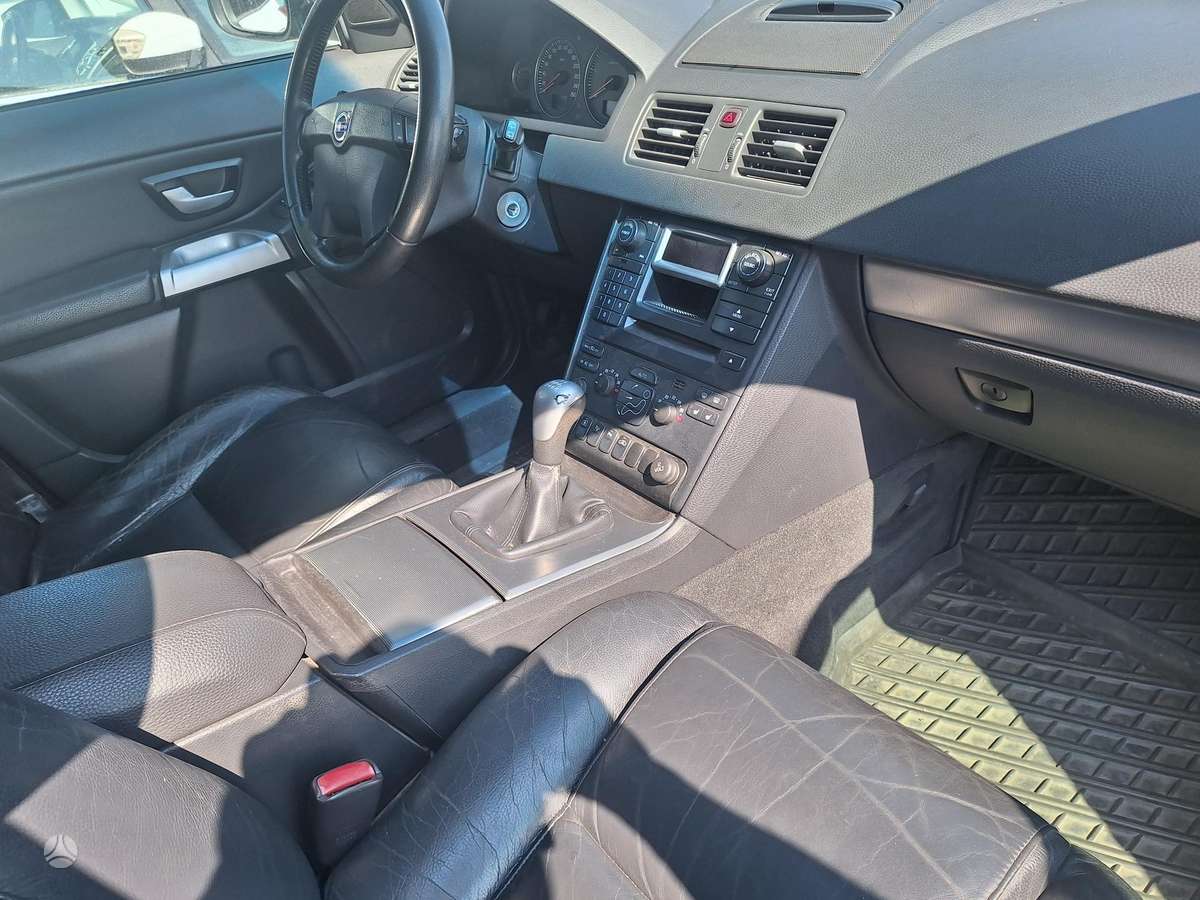 Volvo XC90 - 11