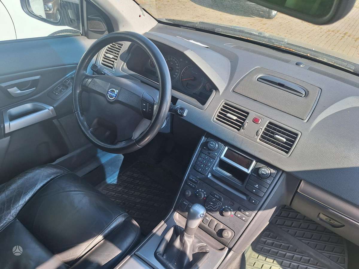 Volvo XC90 - 12