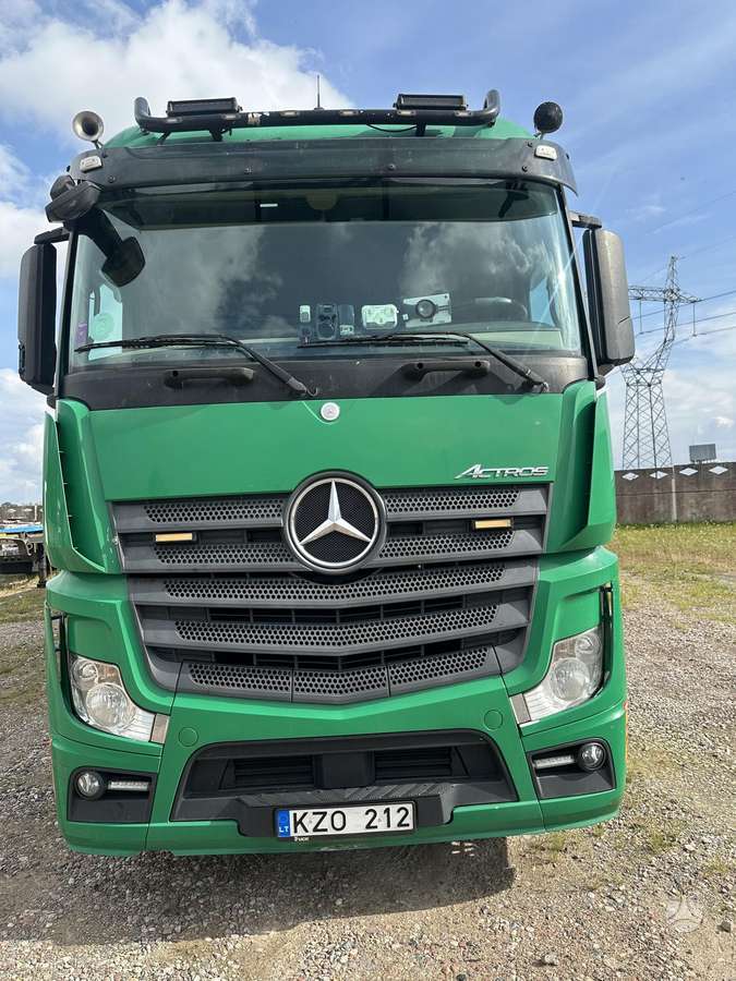 Mercedes-Benz 1848, double sleeper