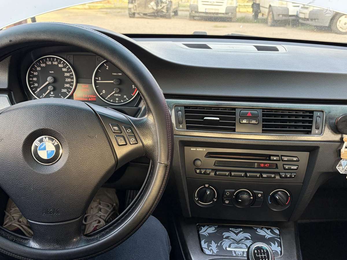 BMW 320, 2.0 l., Седан
