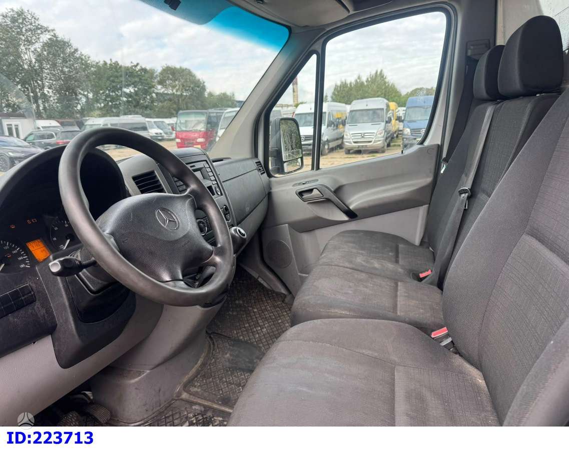 Mercedes-Benz Sprinter, Универсал