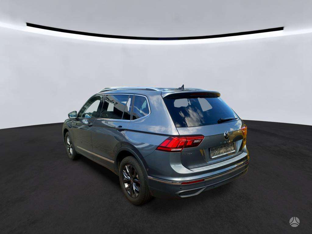 Volkswagen Tiguan - 4