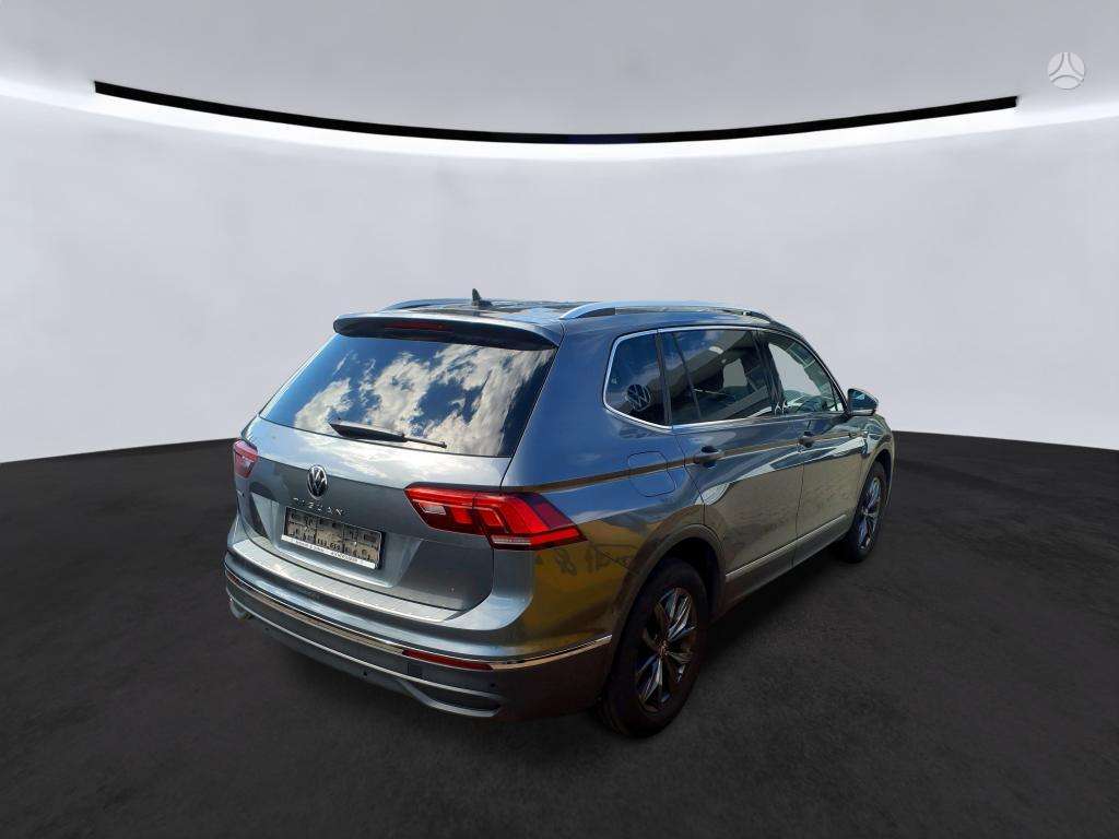 Volkswagen Tiguan - 2