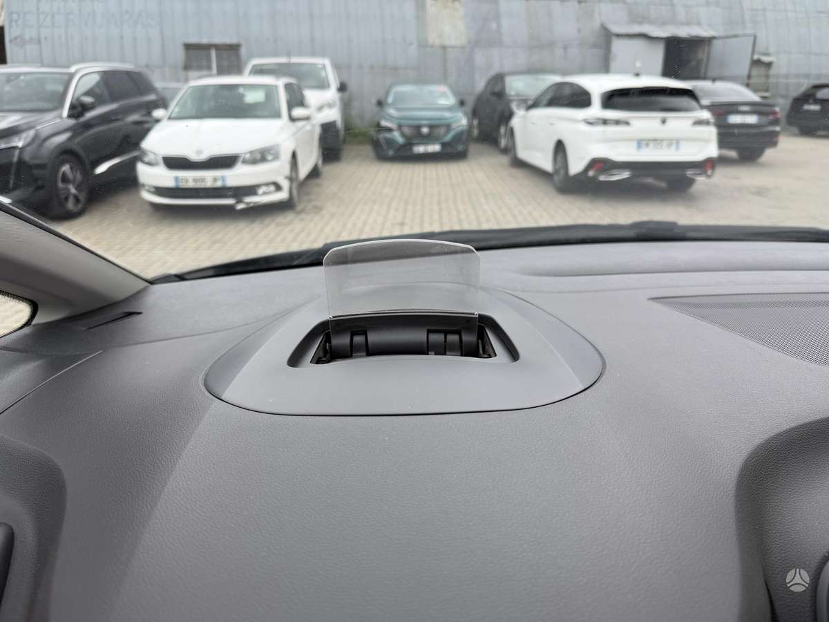Renault Grand Scenic - 10