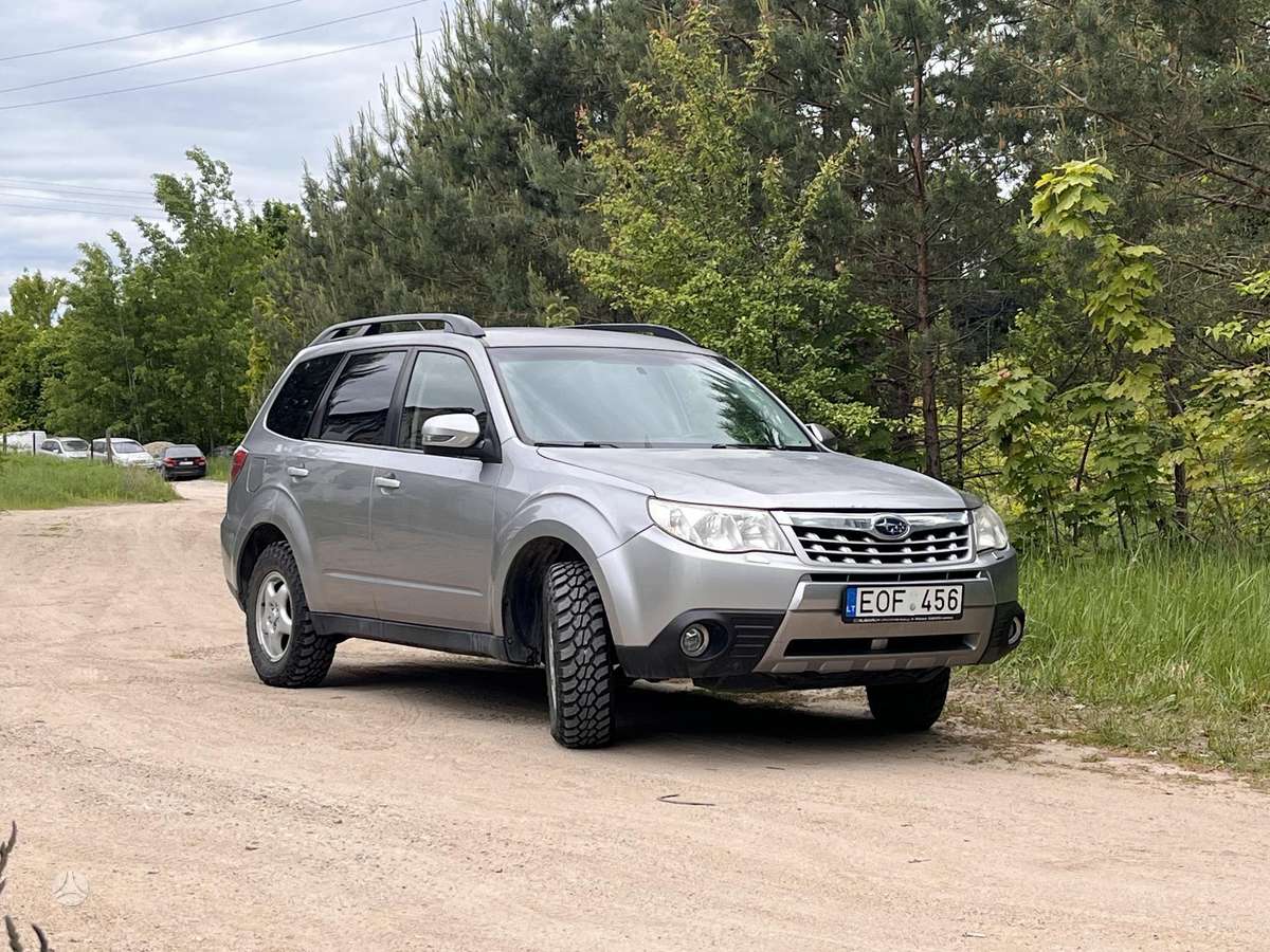 Subaru Forester, 2.0 l., Внедорожник / Кроссовер