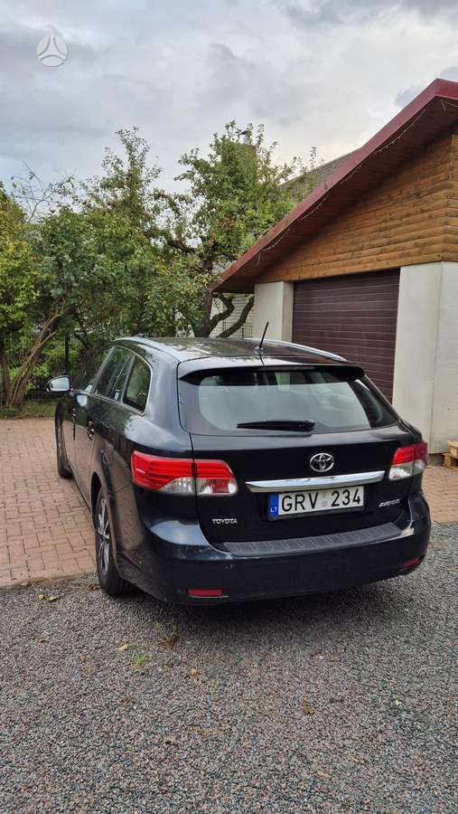 Toyota Avensis - 2