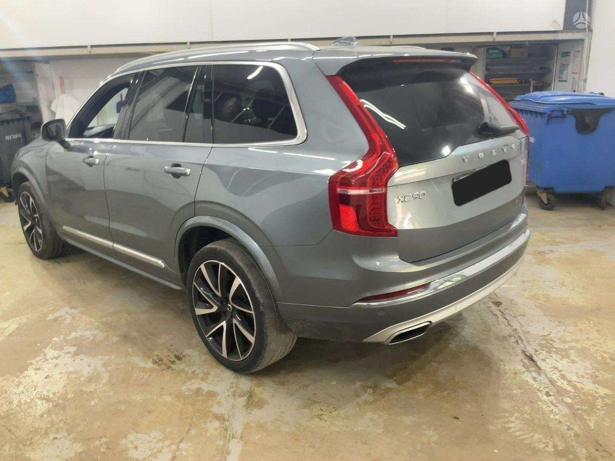 Volvo XC90 - 4