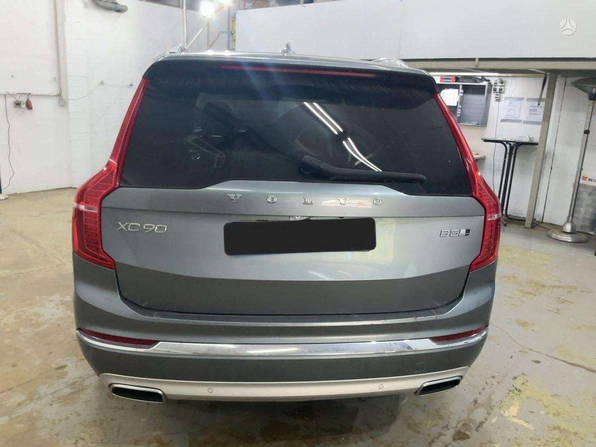 Volvo XC90 - 5