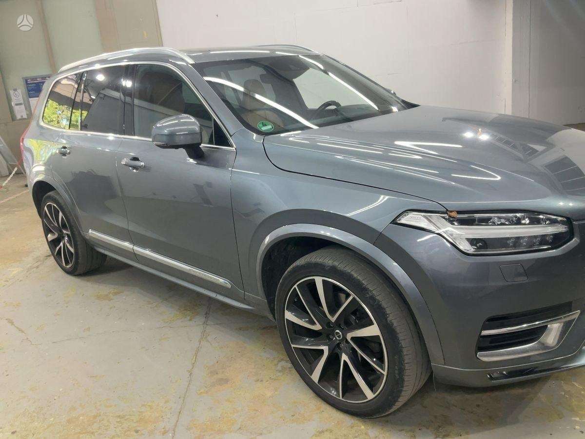 Volvo XC90 - 3
