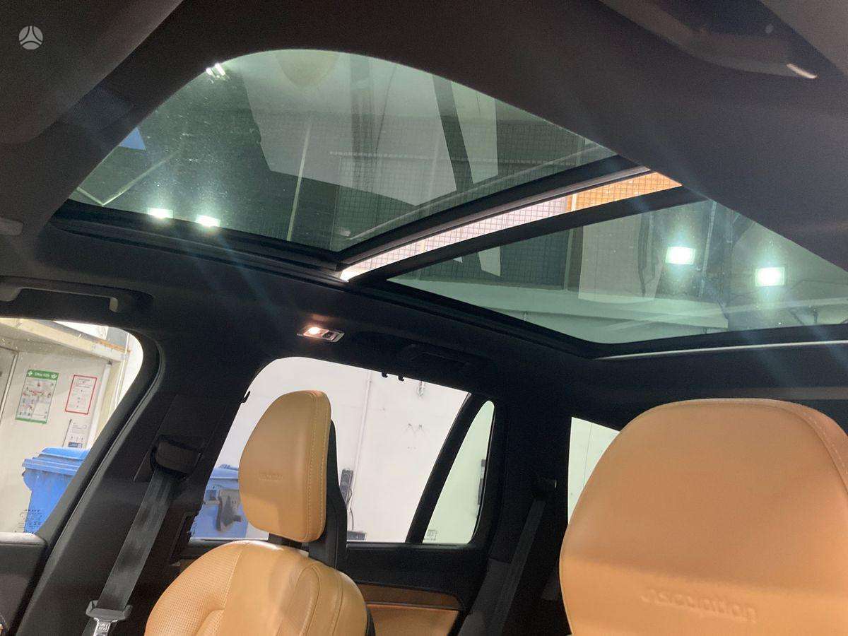 Volvo XC90 - 11