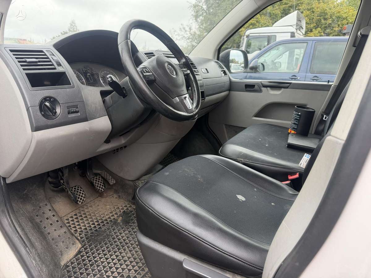Volkswagen Transporter - 5