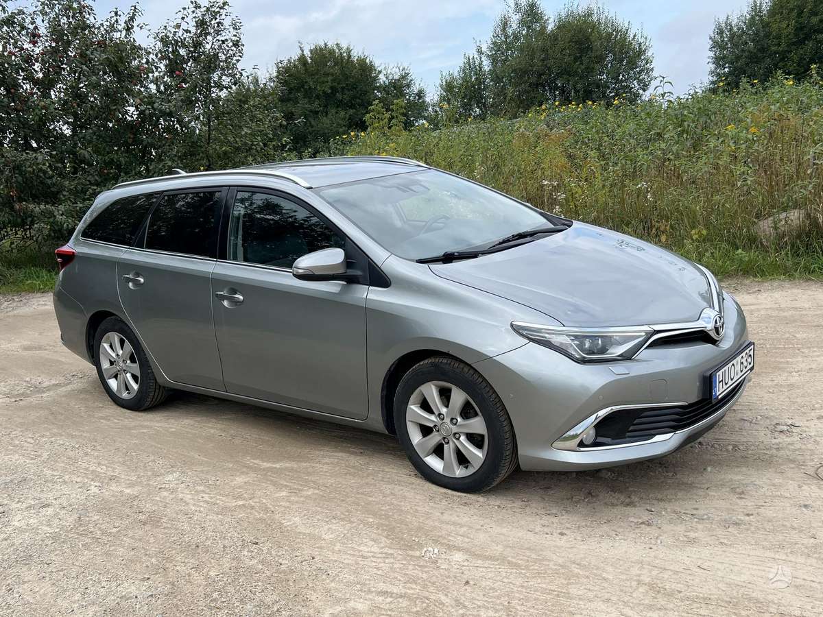 Toyota Auris - 2