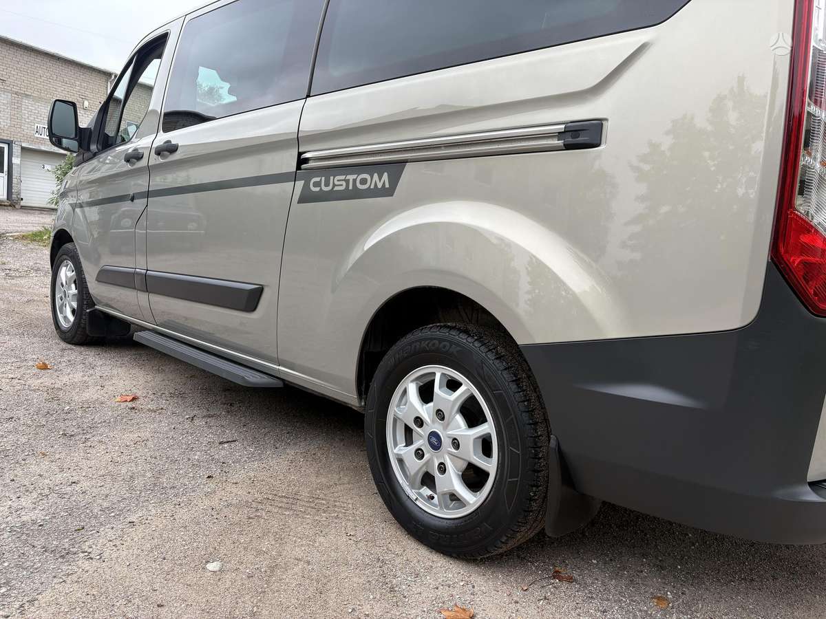 Ford Tourneo Custom - 11
