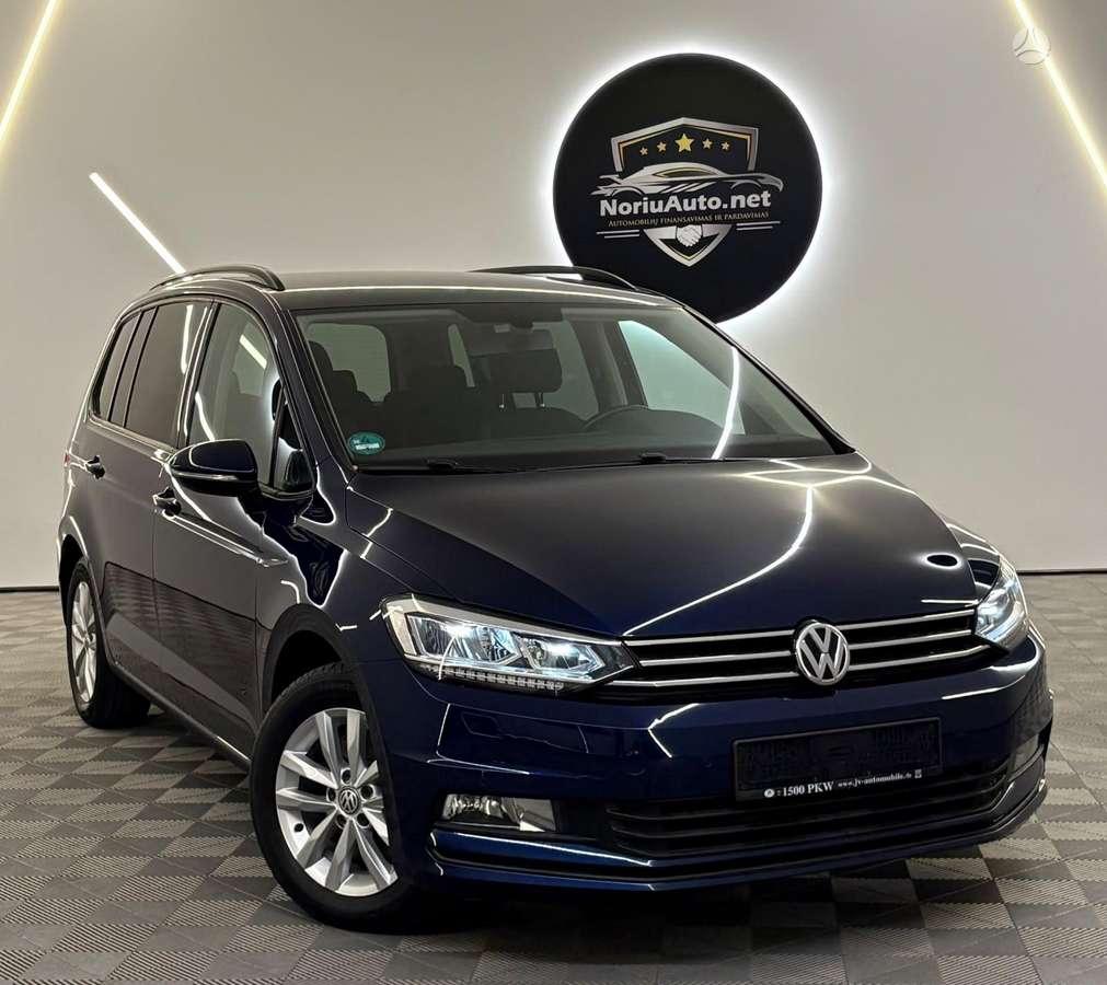 Volkswagen Touran - 1