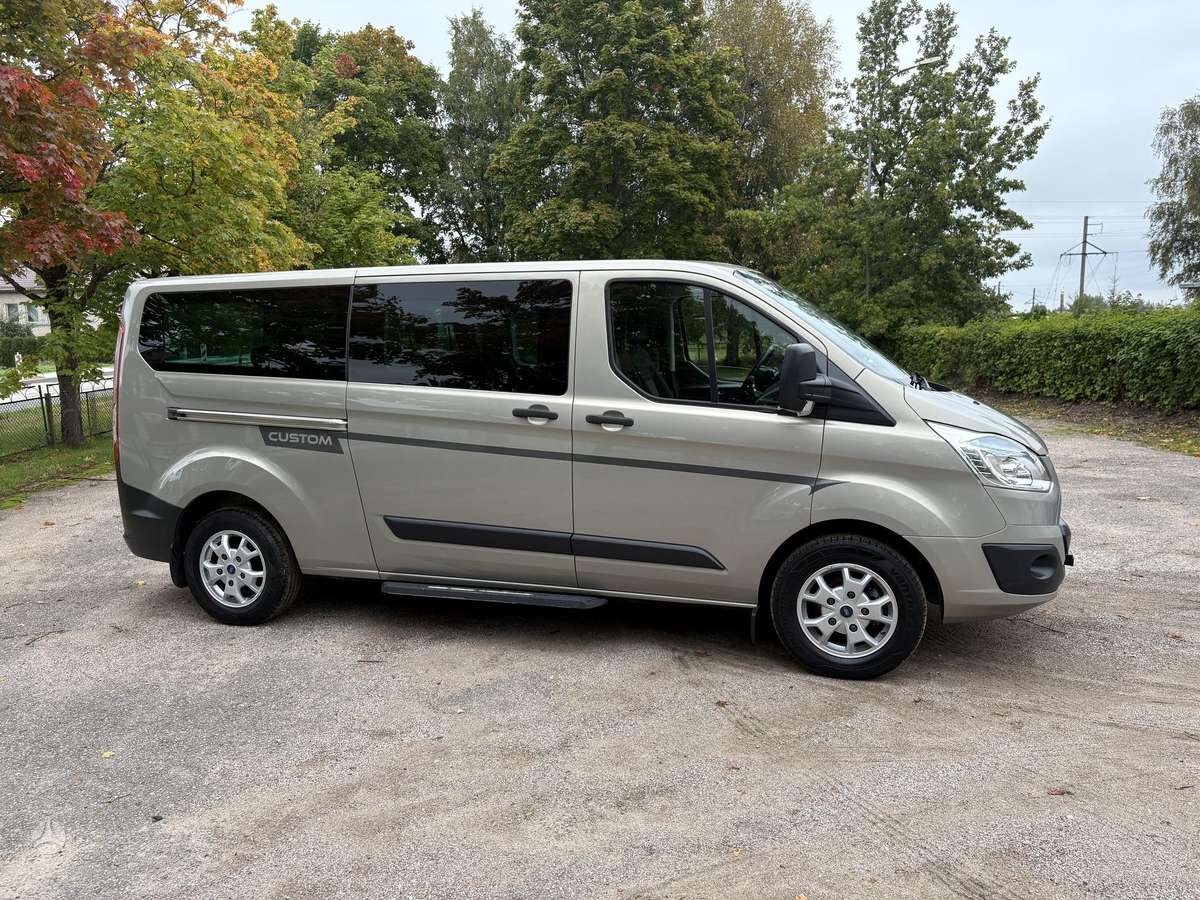 Ford Tourneo Custom - 4