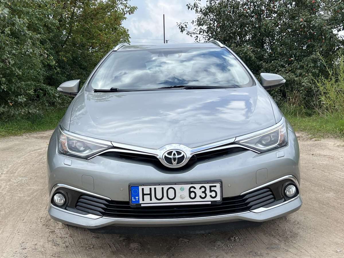 Toyota Auris - 10