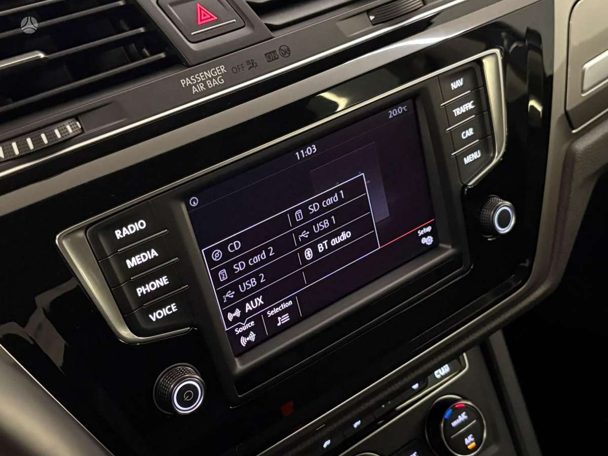Volkswagen Touran - 5