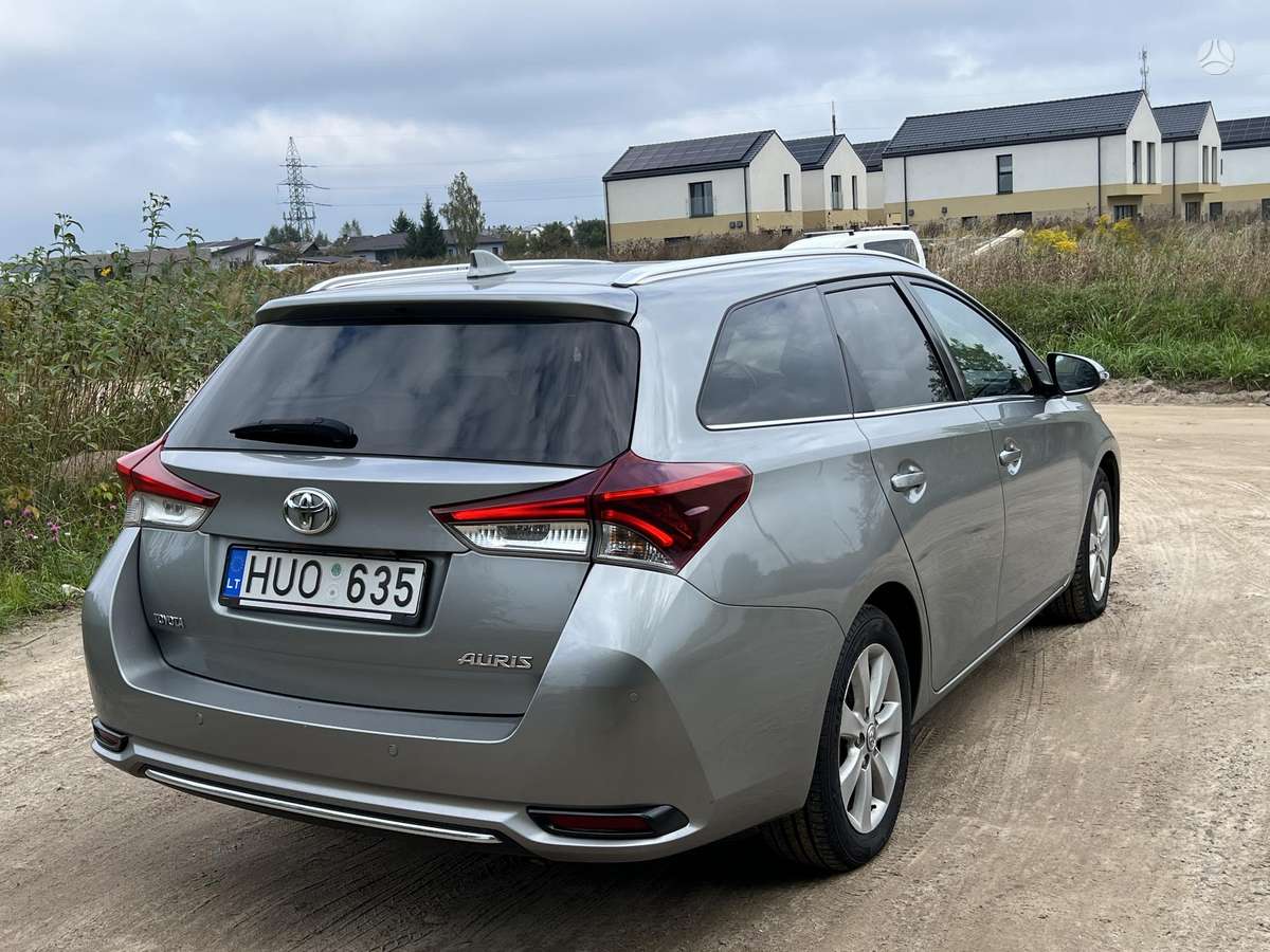 Toyota Auris - 11