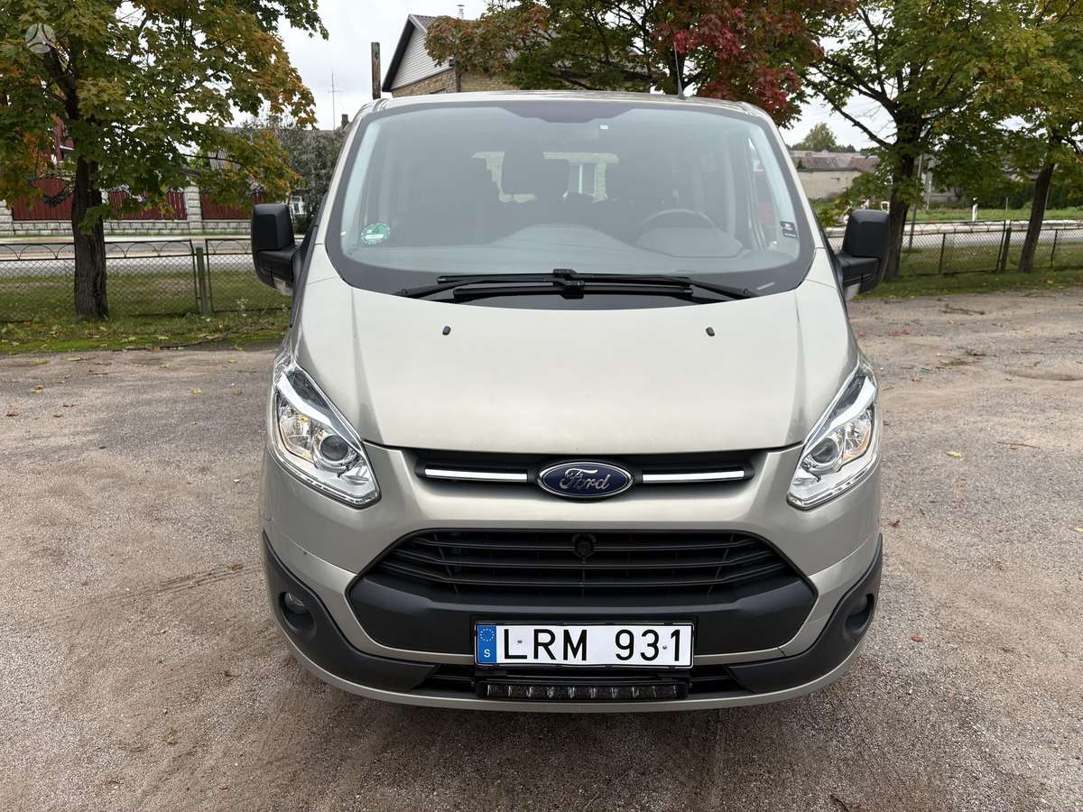 Ford Tourneo Custom - 2