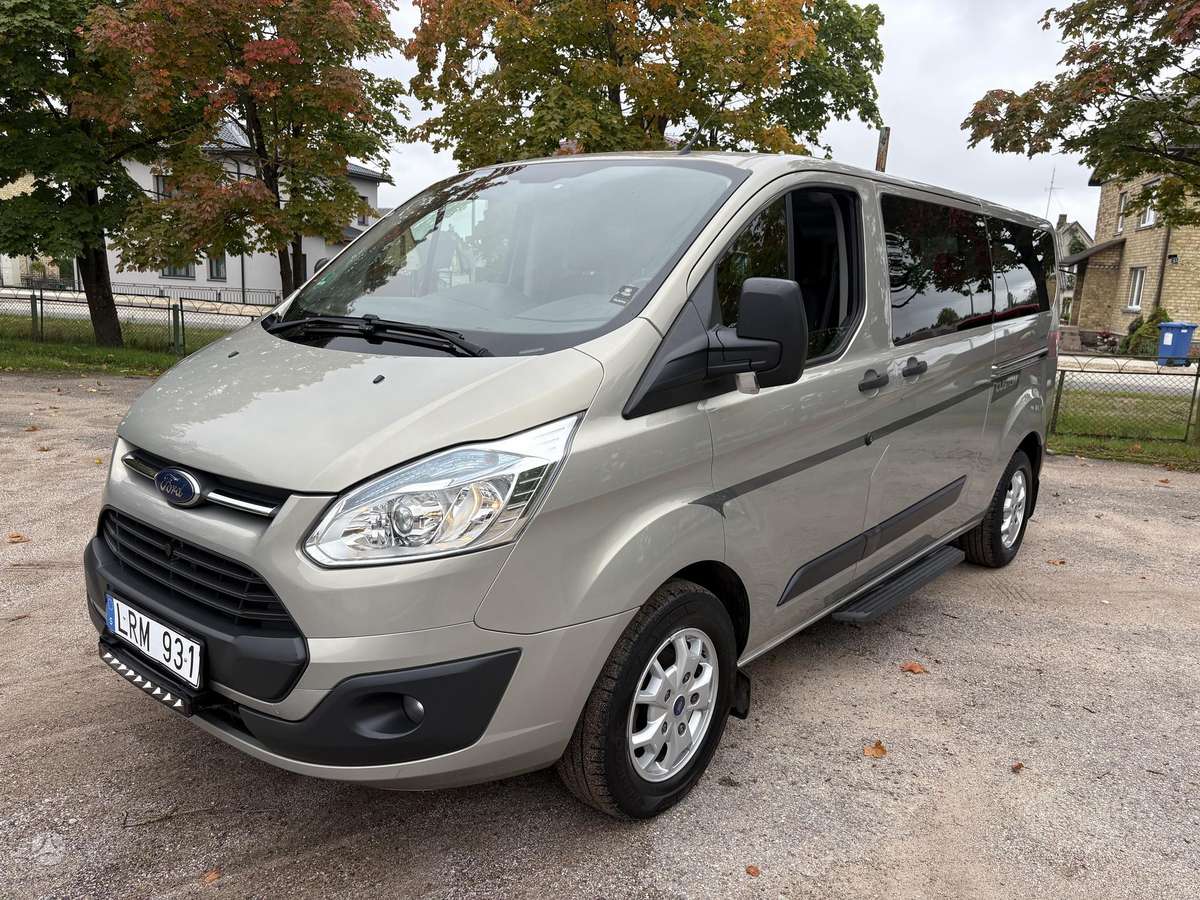 Ford Tourneo Custom - 1
