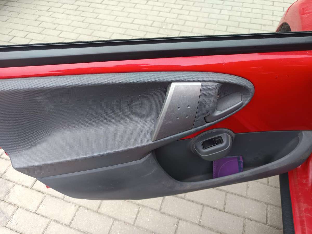 Citroen C1, 1.0 l., hatchback