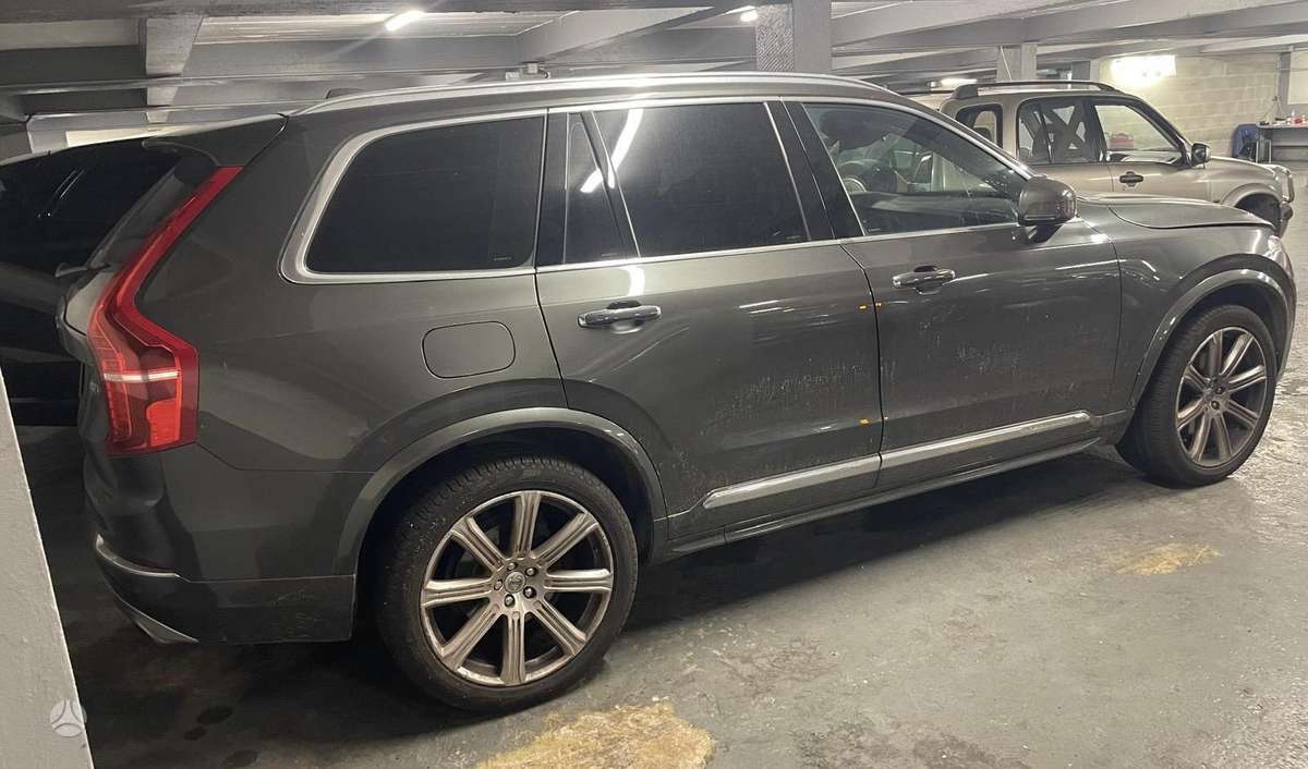 Volvo XC90 - 3