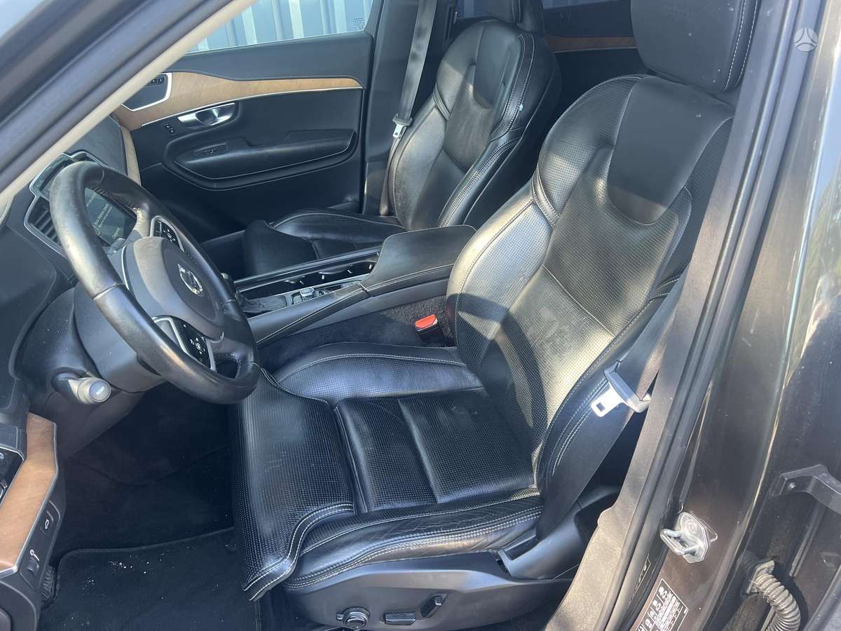 Volvo XC90 - 8