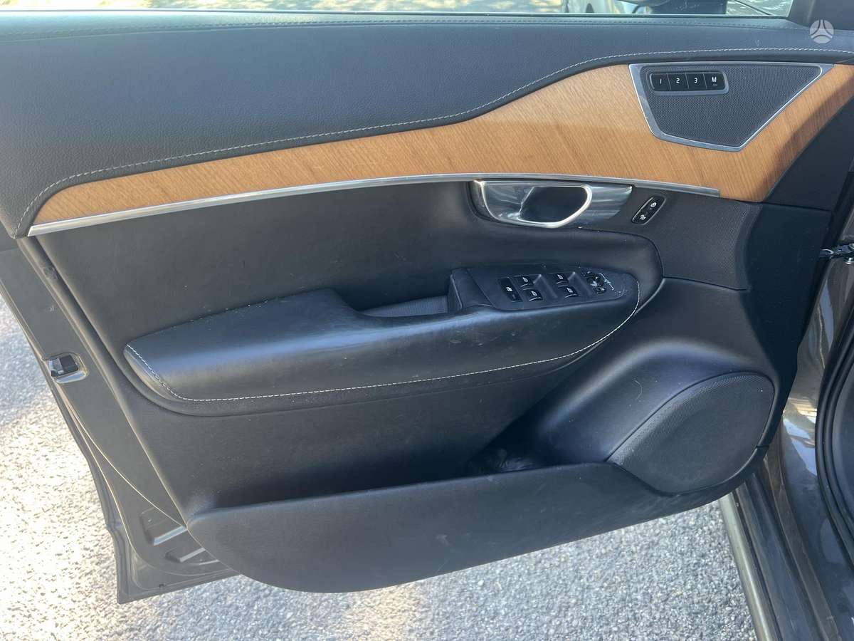 Volvo XC90 - 6