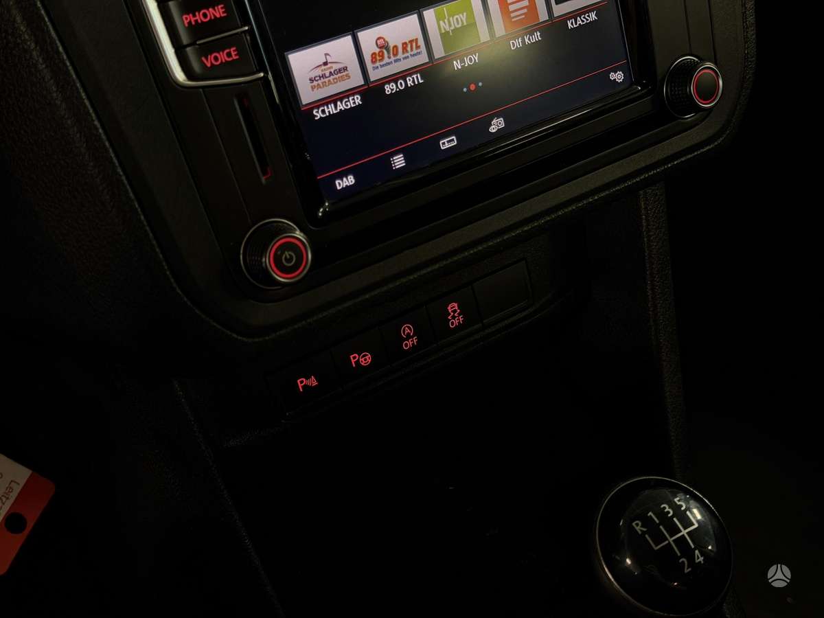 Volkswagen Caddy Maxi - 11