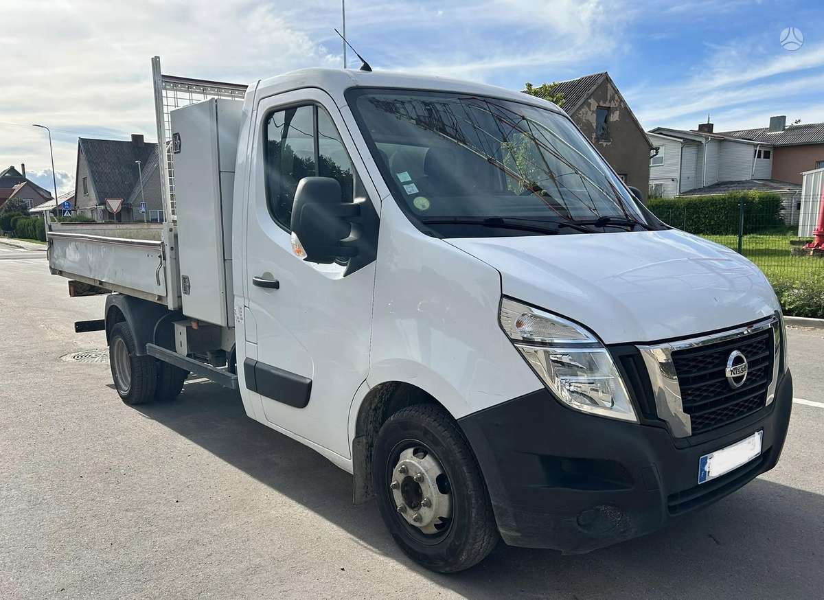 Nissan Nv400, самосвалы