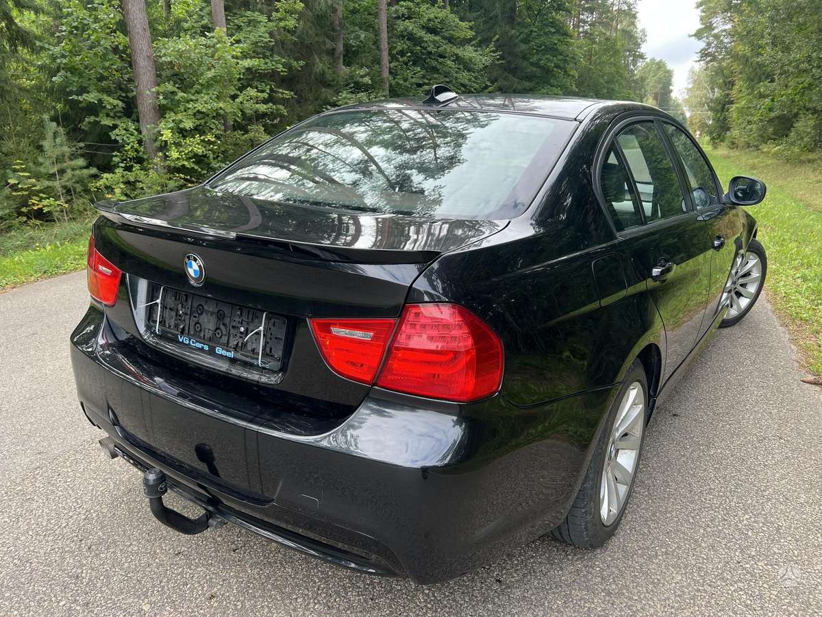 BMW 320, 2.0 l., Седан