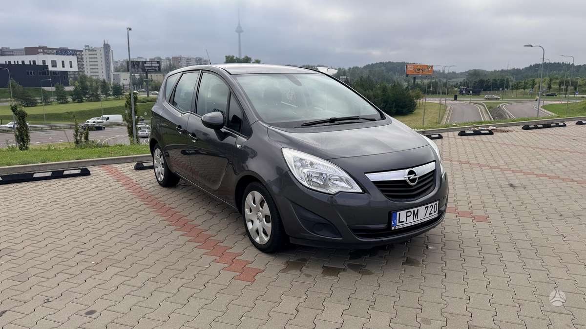 Opel Meriva, 1.3 l., Минивэн