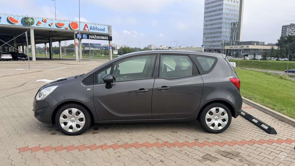 Opel Meriva, 1.3 l., Минивэн