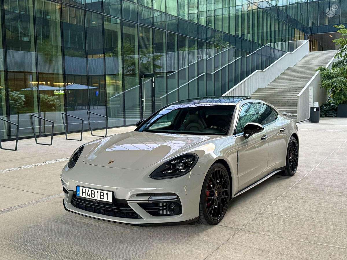 Porsche Panamera - 5