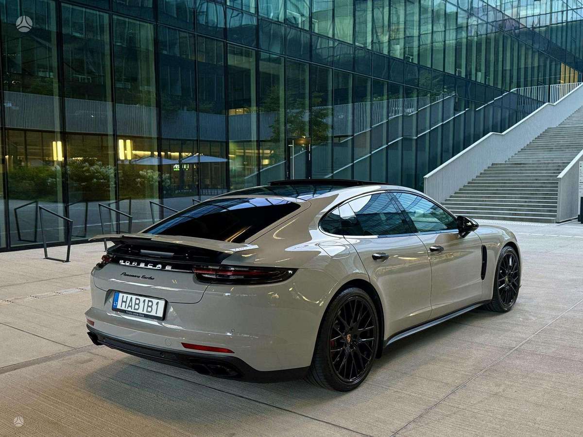 Porsche Panamera - 10