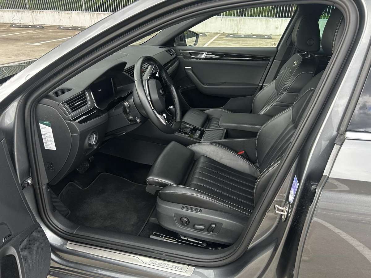 Škoda Superb - 11