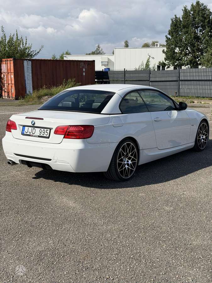 BMW 320, 2.0 l., convertible
