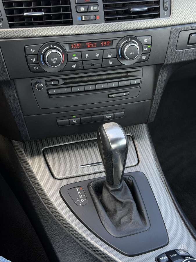 BMW 320, 2.0 l., convertible