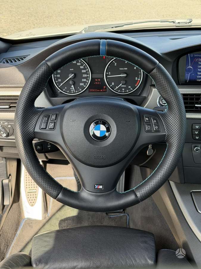 BMW 320, 2.0 l., convertible